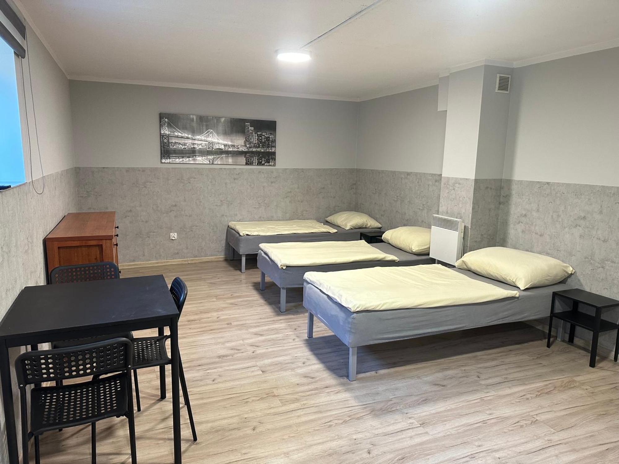 Hgs Home Noclegi Pracownicze Parking , Lazienki ゴジュフ・ヴィエルコポルスキ エクステリア 写真